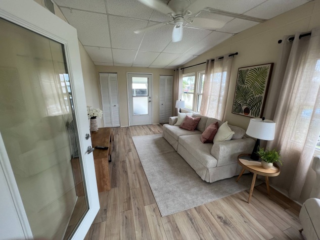 7512 Queens Way, Ellenton, Florida 34222, 2 Bedrooms Bedrooms, ,2 BathroomsBathrooms,55-Plus Mobile Home,For Sale,Queens Way,4363